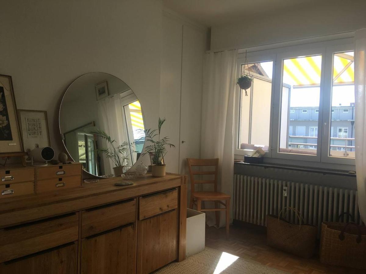 Unique Little House On A Roof With A Huge Terrace Close To Exhibition Square Appartement Bâle
